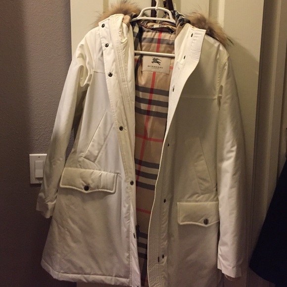 Burberry White Puffer Jacket - Picture 4 of 9
